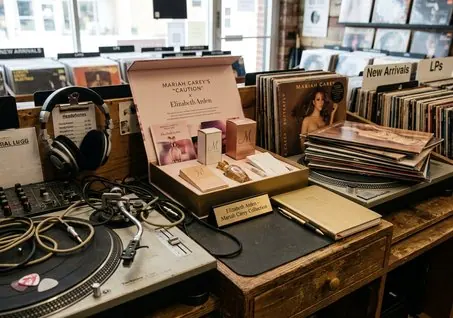 Mariah Carey business archive image